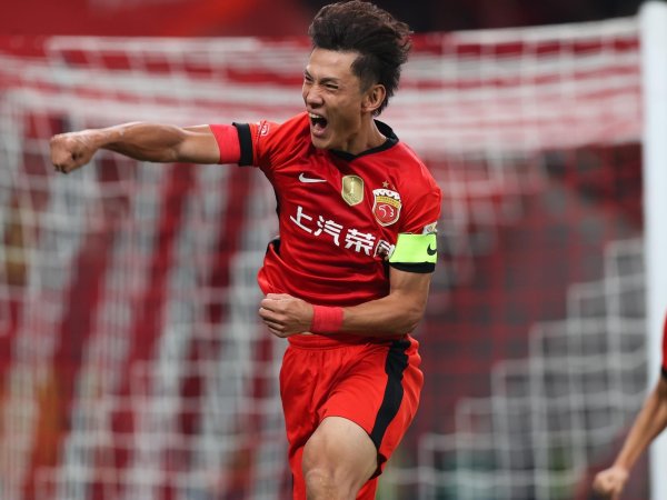 富隆咨询 中超冠军提前归于上海，蓉城家门口翻车，海港末轮战平即可卫冕